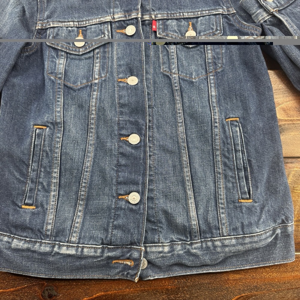 Levis Jacket Women's XS Trucker Denim Premium Jean Jacket 34" Chest - Picture 10 of 10